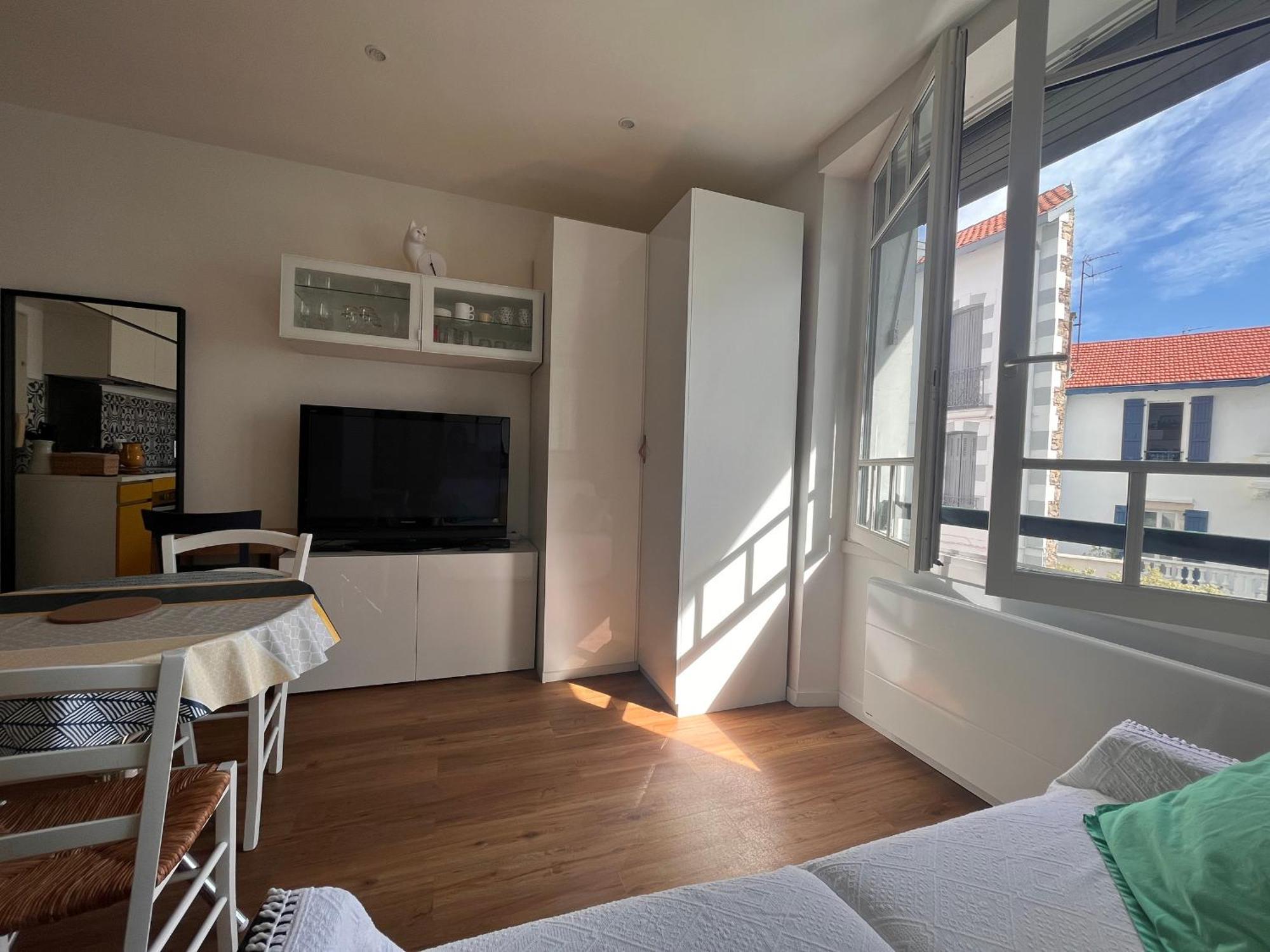 Appartement Lumineux 1 Chambre Au Coeur De Saint-Jean-De-Luz, Proche Plage Et Halles - Fr-1-239-890 Exteriör bild