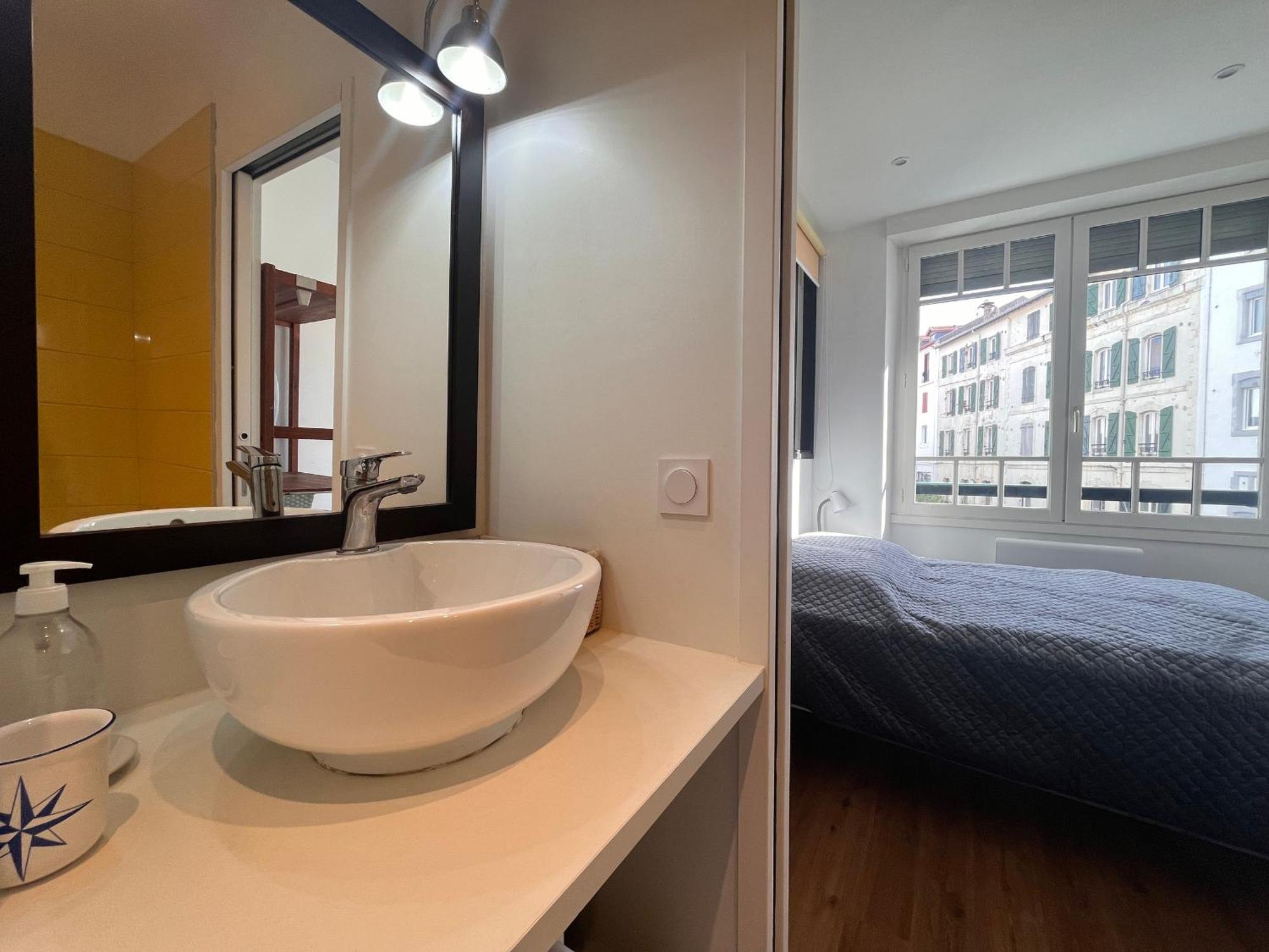 Appartement Lumineux 1 Chambre Au Coeur De Saint-Jean-De-Luz, Proche Plage Et Halles - Fr-1-239-890 Exteriör bild