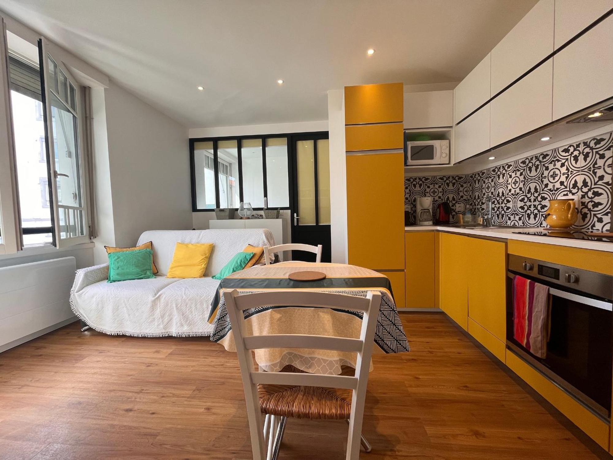 Appartement Lumineux 1 Chambre Au Coeur De Saint-Jean-De-Luz, Proche Plage Et Halles - Fr-1-239-890 Exteriör bild