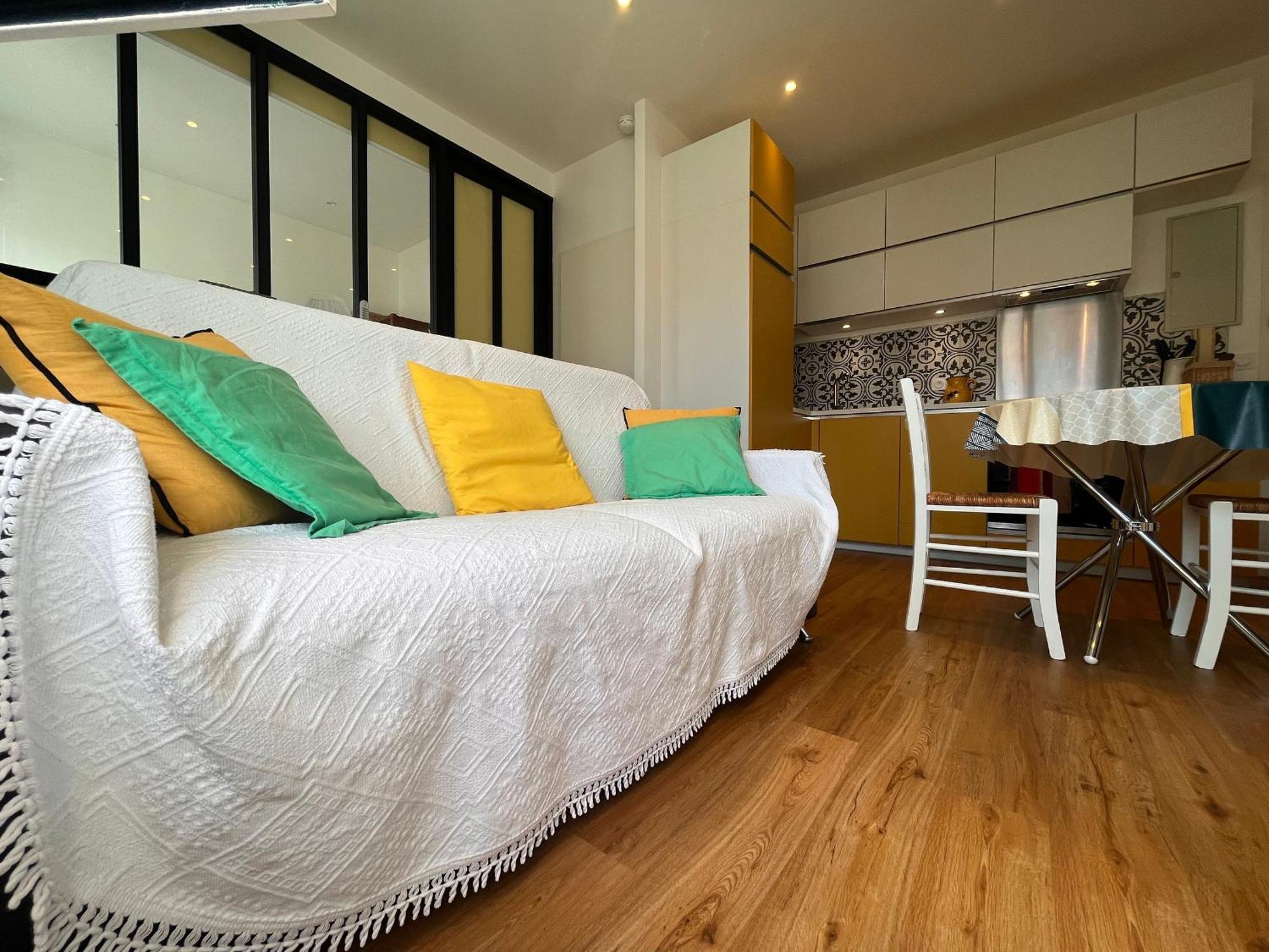 Appartement Lumineux 1 Chambre Au Coeur De Saint-Jean-De-Luz, Proche Plage Et Halles - Fr-1-239-890 Exteriör bild