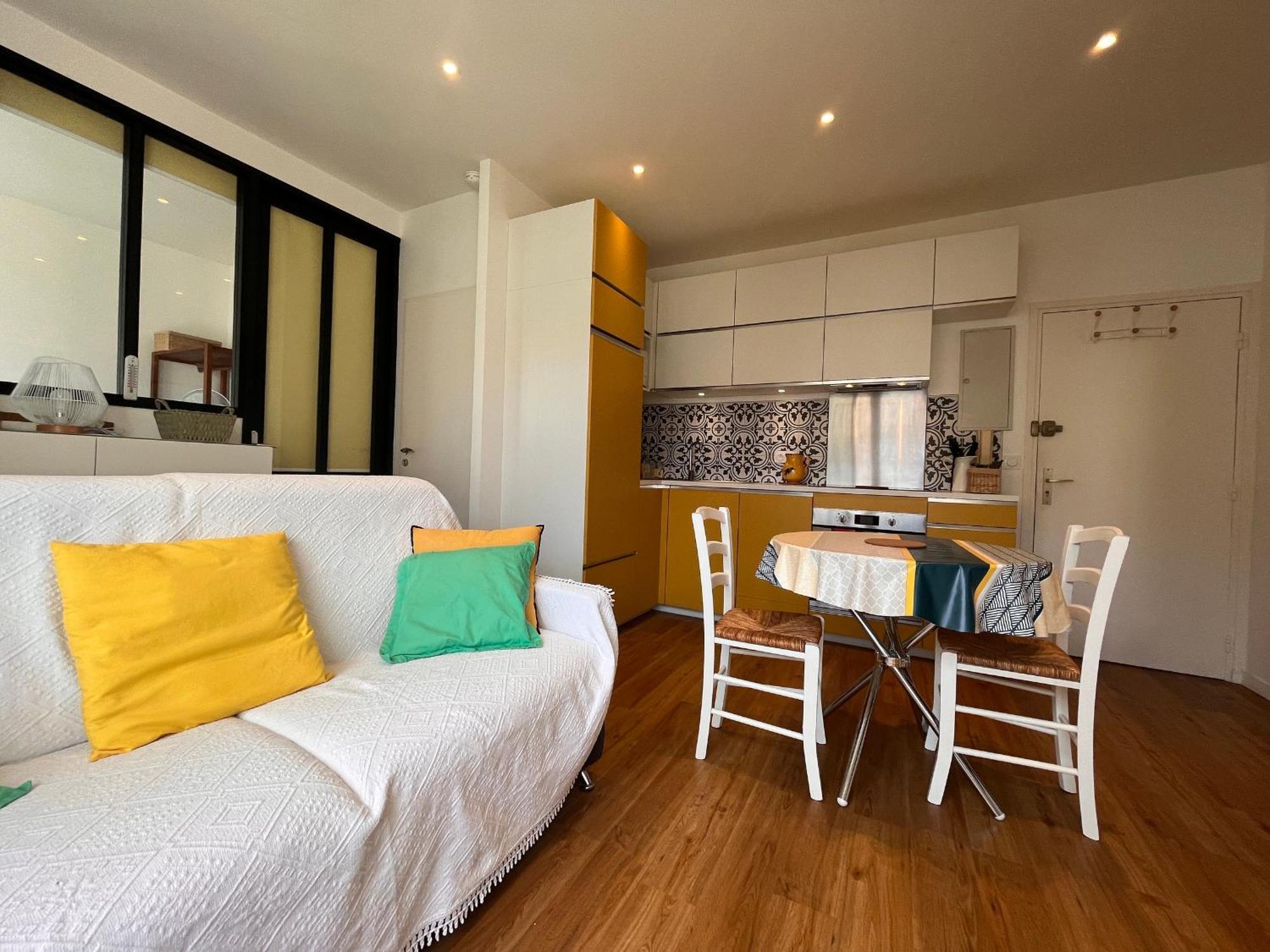 Appartement Lumineux 1 Chambre Au Coeur De Saint-Jean-De-Luz, Proche Plage Et Halles - Fr-1-239-890 Exteriör bild